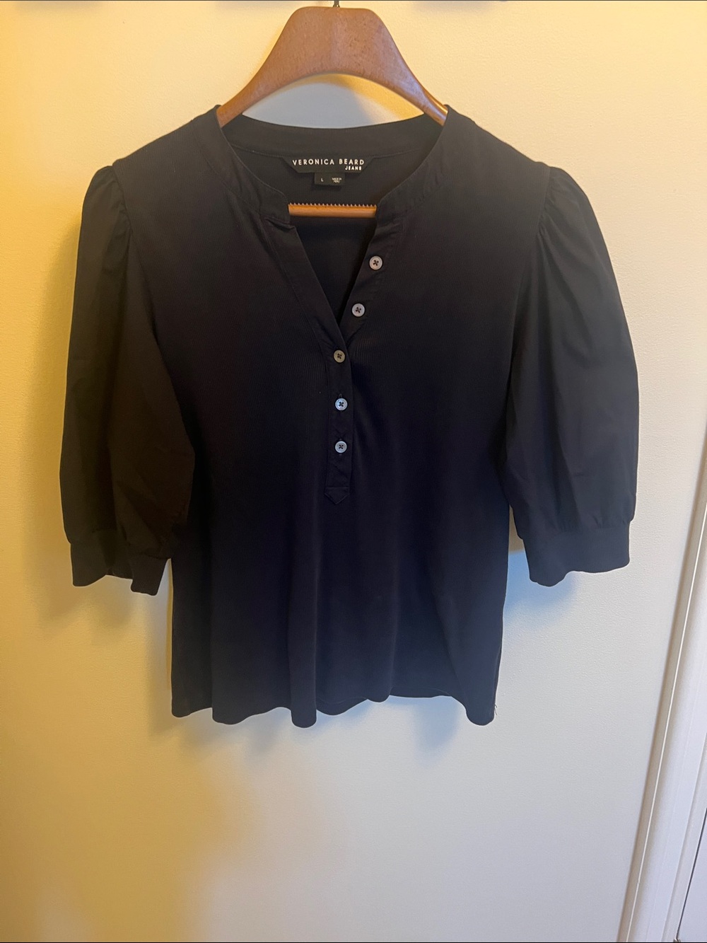 Veronica Beard navy Button-Front Puff-Sleeve Top
Coralee puff sleeve top